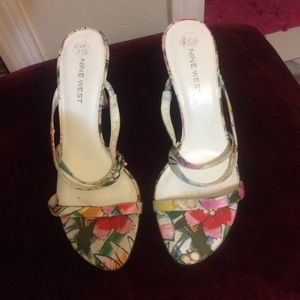 ☘️Nine West Fabric Sandals❣️☘️